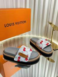 Picture of Louis Vuitton Slippers _SKULVsz35-41mnq1210496